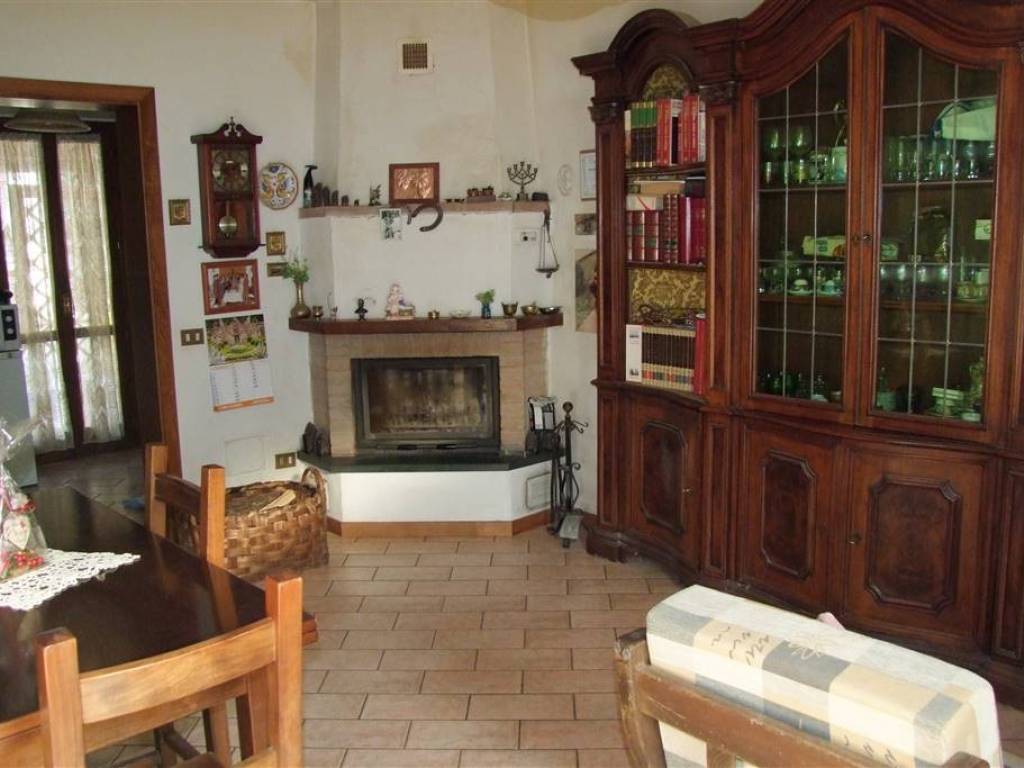 casa indipendente in vendita a Dicomano