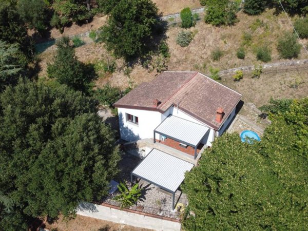 casa indipendente in vendita a Dicomano