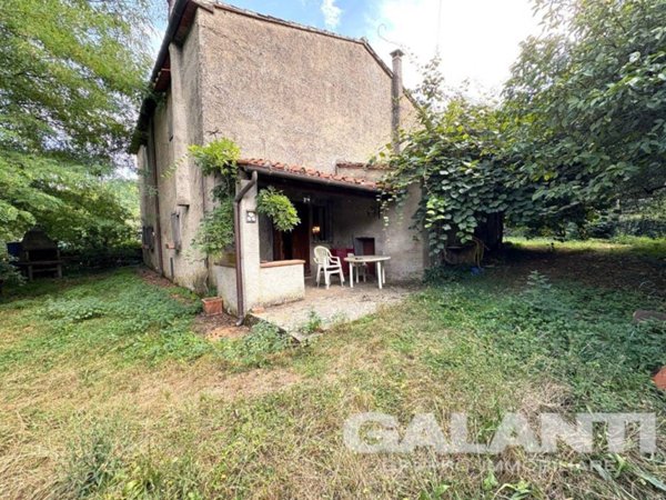 casa indipendente in vendita a Dicomano in zona Celle