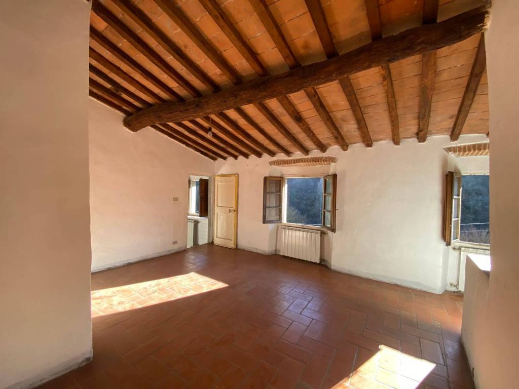 appartamento in vendita a Dicomano