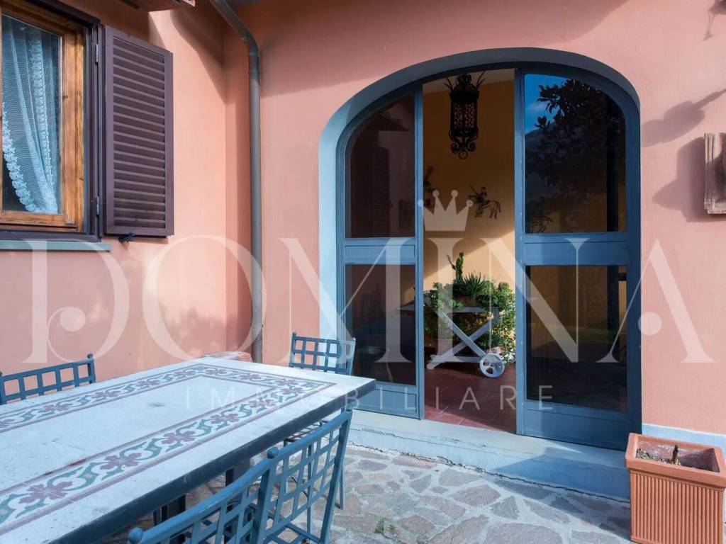 casa indipendente in vendita a Dicomano