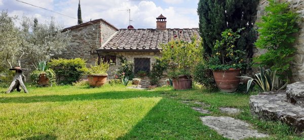 casa indipendente in vendita a Dicomano
