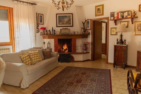 appartamento in vendita a Dicomano in zona Contea