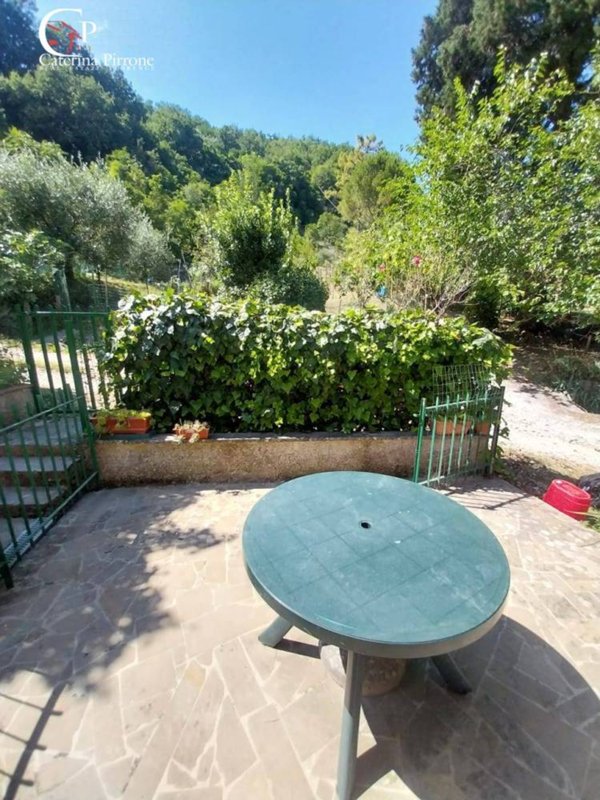 casa indipendente in vendita a Dicomano in zona Corella