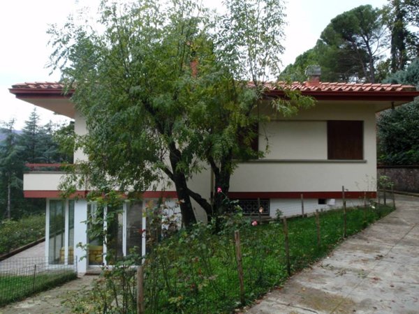 casa indipendente in vendita a Dicomano