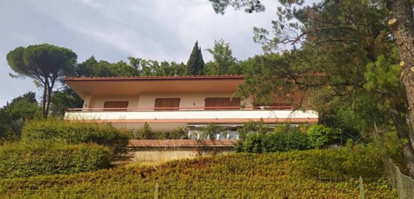casa indipendente in vendita a Dicomano