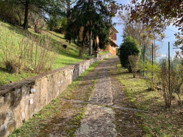 casa indipendente in vendita a Dicomano
