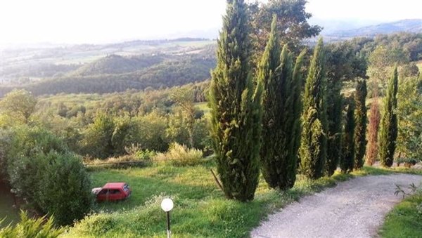 casa indipendente in vendita a Dicomano