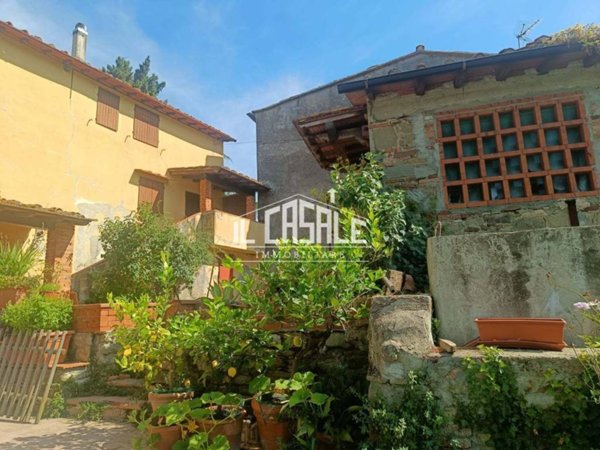 casa indipendente in vendita a Dicomano