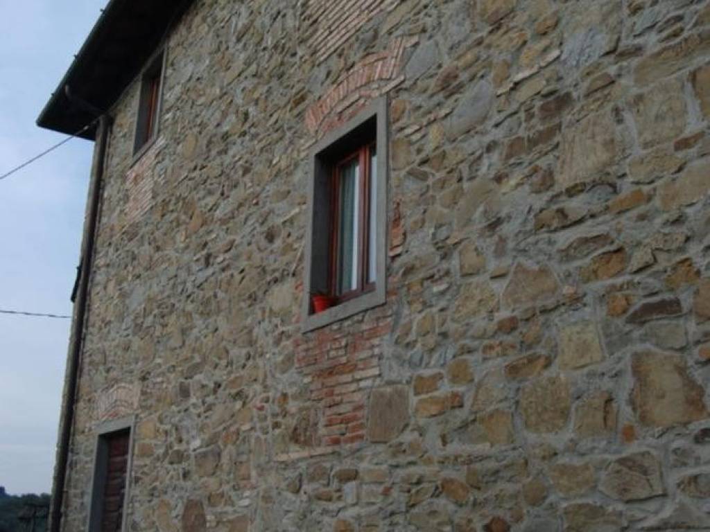 appartamento in vendita a Dicomano in zona Contea