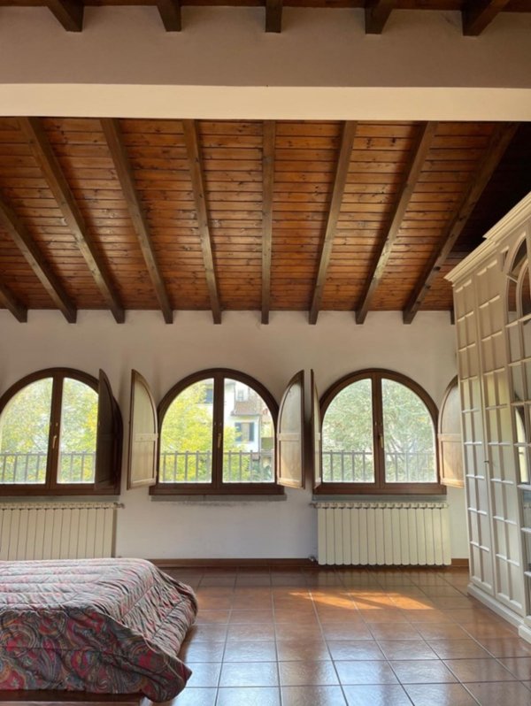 casa indipendente in vendita a Dicomano