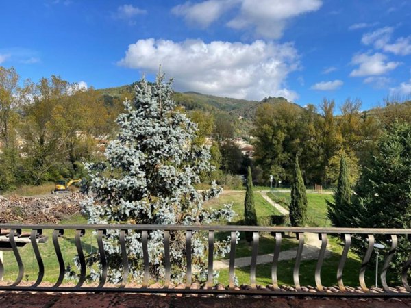 casa indipendente in vendita a Dicomano in zona Celle