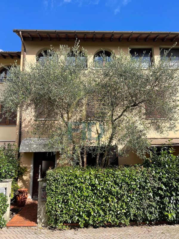 casa indipendente in vendita a Dicomano in zona Celle