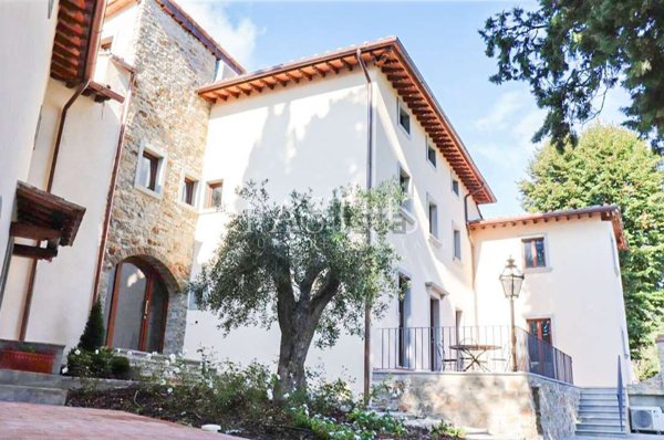 villa in vendita a Dicomano