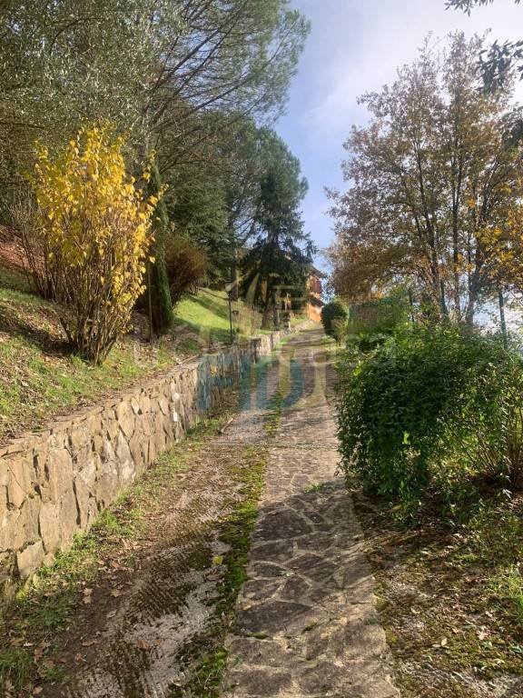 casa indipendente in vendita a Dicomano