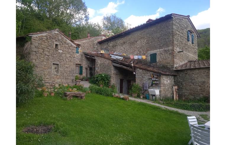 casa indipendente in vendita a Dicomano