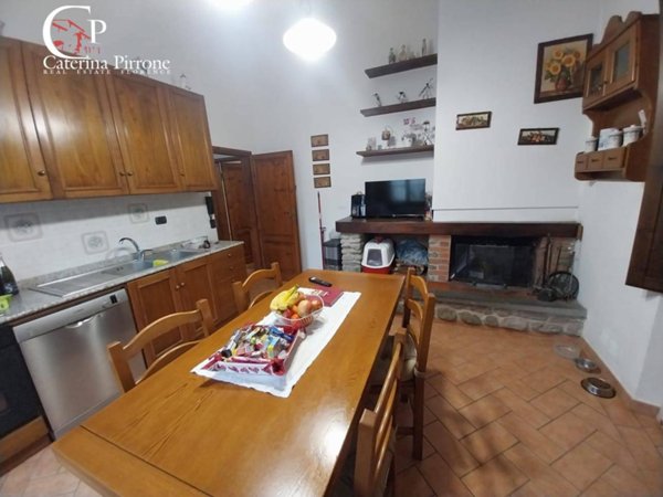 appartamento in vendita a Dicomano in zona Celle