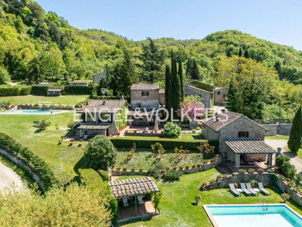 casa indipendente in vendita a Dicomano