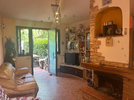 casa indipendente in vendita a Dicomano