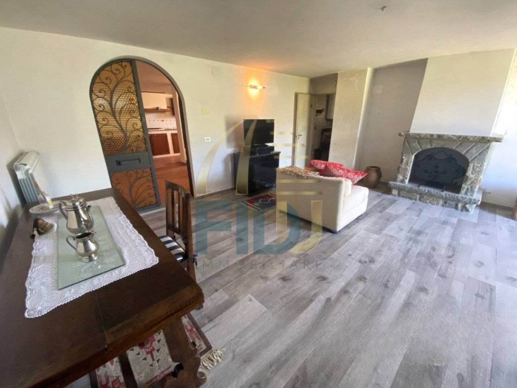 casa indipendente in vendita a Dicomano