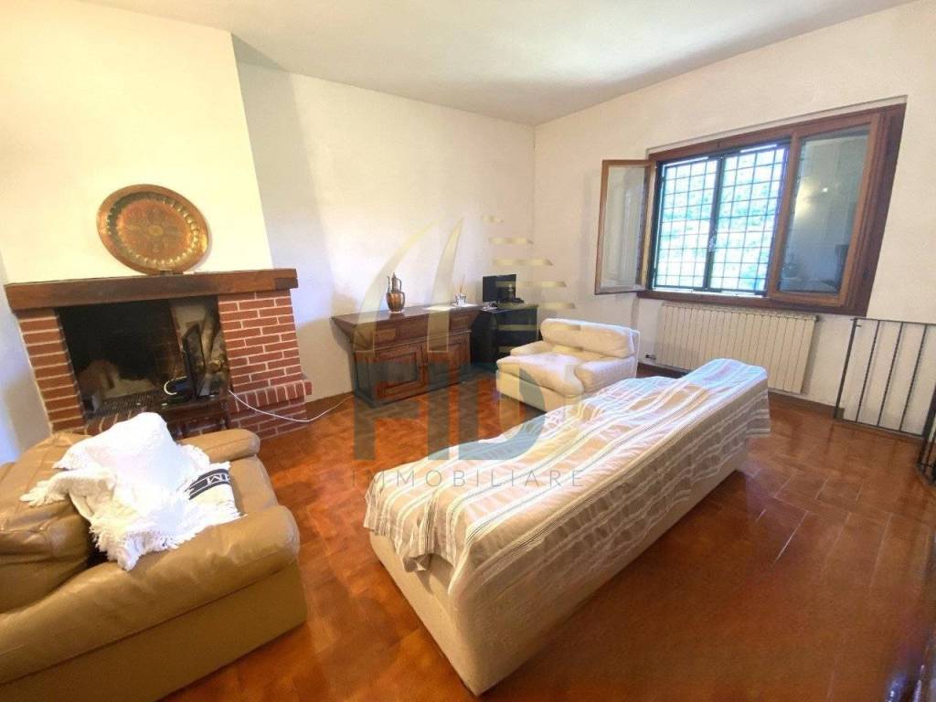 casa indipendente in vendita a Dicomano