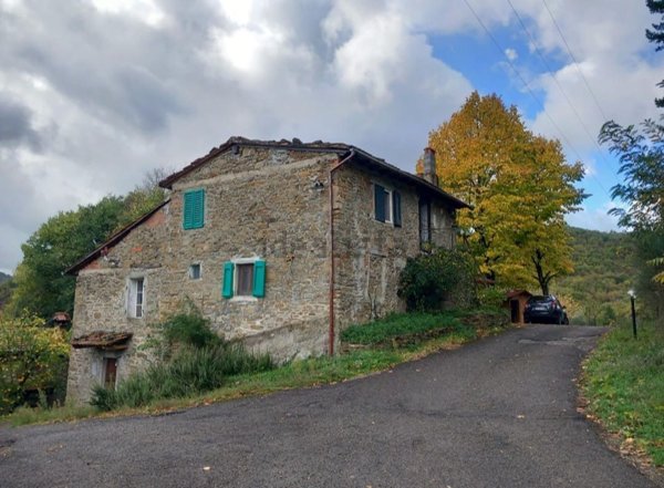 casa indipendente in vendita a Dicomano in zona Corella
