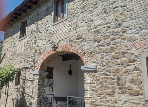appartamento in vendita a Dicomano in zona Contea