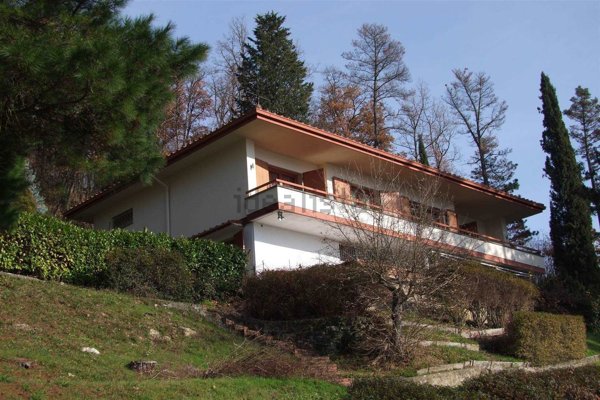 casa indipendente in vendita a Dicomano