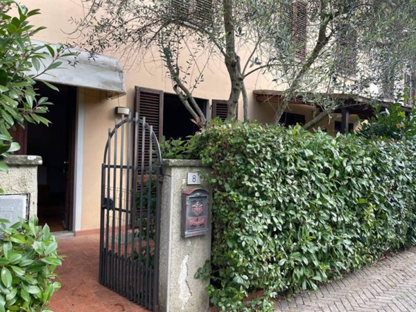 casa indipendente in vendita a Dicomano in zona Celle