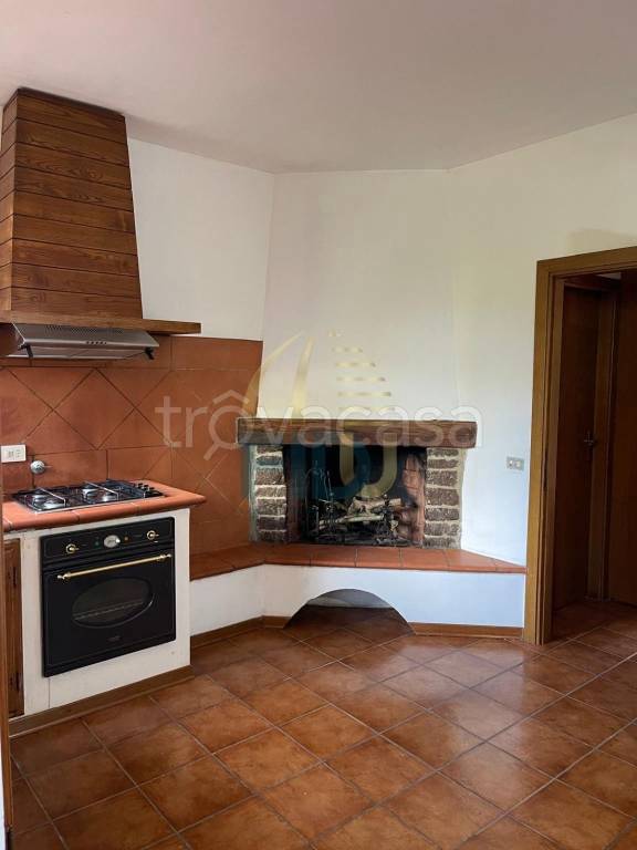 casa indipendente in vendita a Dicomano in zona Celle