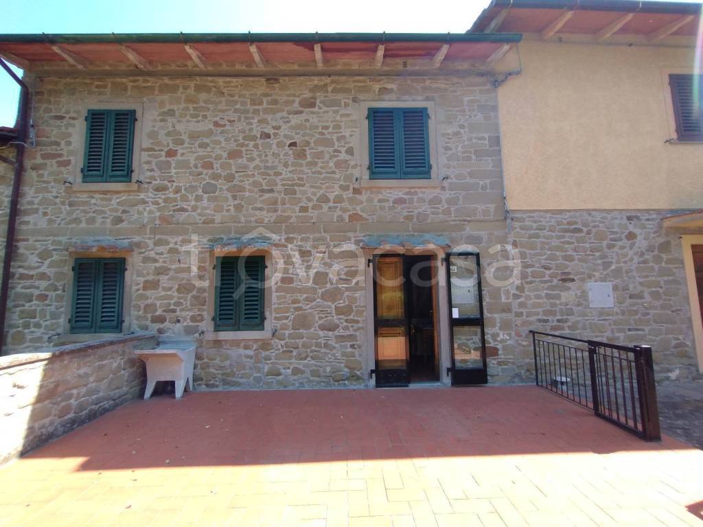 casa indipendente in vendita a Dicomano in zona Celle