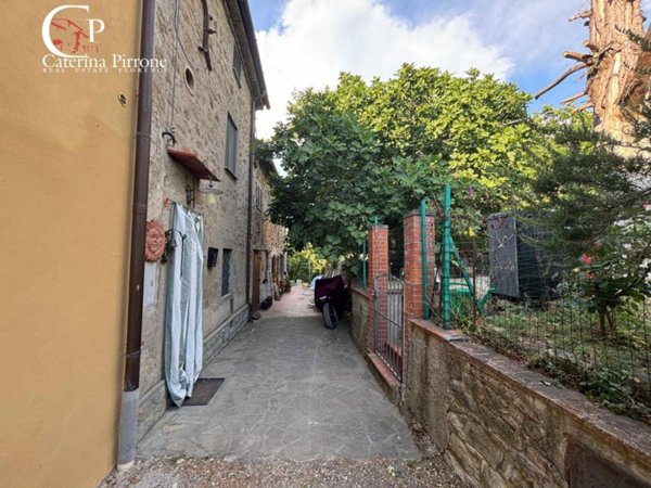 appartamento in vendita a Dicomano in zona Corella