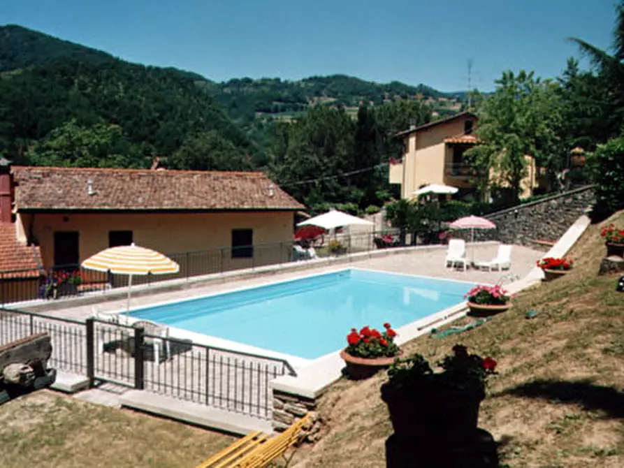 casa indipendente in vendita a Dicomano in zona Corella