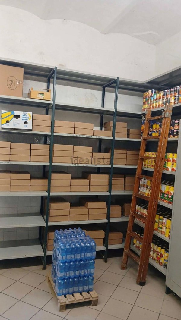 locale commerciale in vendita a Dicomano in zona Celle