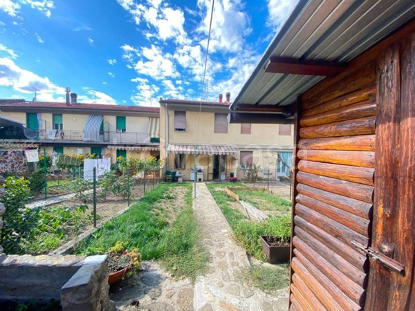 casa indipendente in vendita a Dicomano in zona Celle
