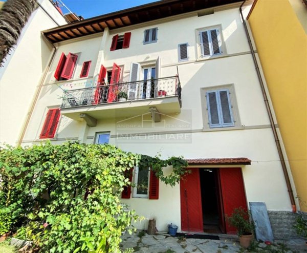 casa indipendente in vendita a Dicomano in zona Celle