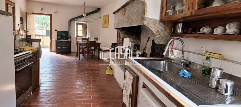 casa indipendente in vendita a Dicomano in zona Celle