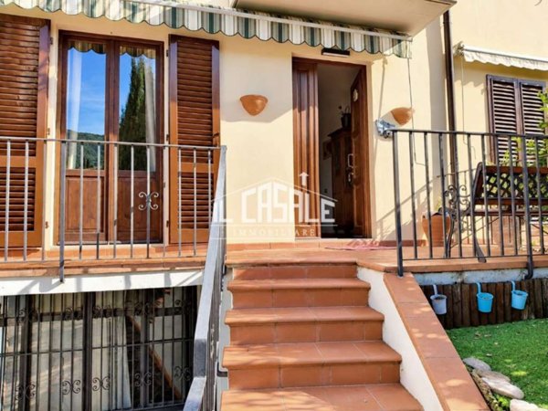 casa indipendente in vendita a Dicomano in zona Celle