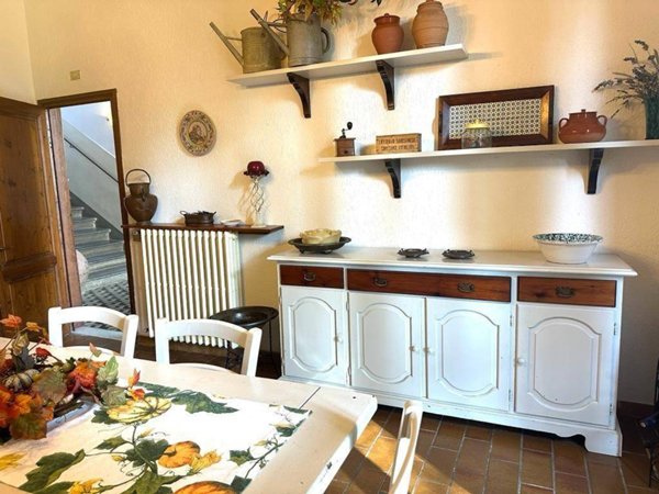 casa indipendente in vendita ad Empoli in zona Pozzale