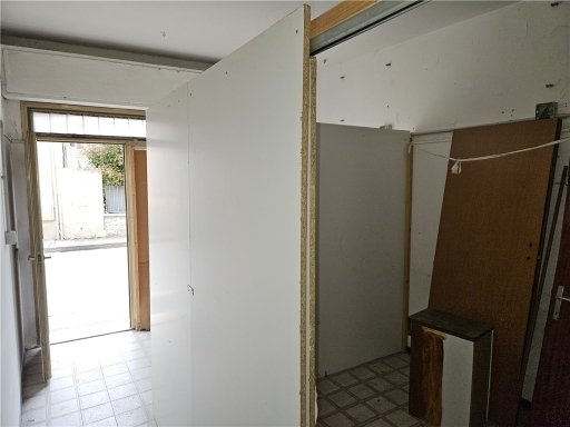 casa indipendente in vendita ad Empoli in zona Avane