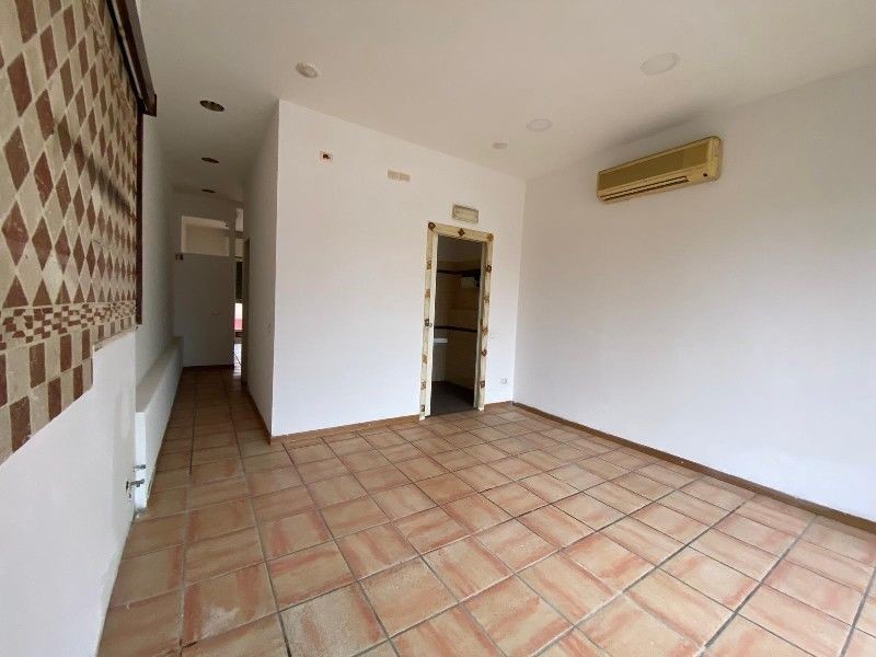 locale commerciale in vendita ad Empoli