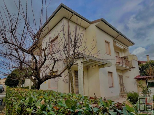 casa indipendente in vendita ad Empoli in zona Centro Storico