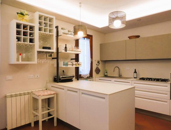 casa indipendente in vendita ad Empoli in zona Serravalle