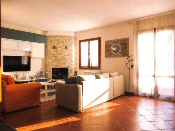 casa indipendente in vendita ad Empoli in zona Serravalle