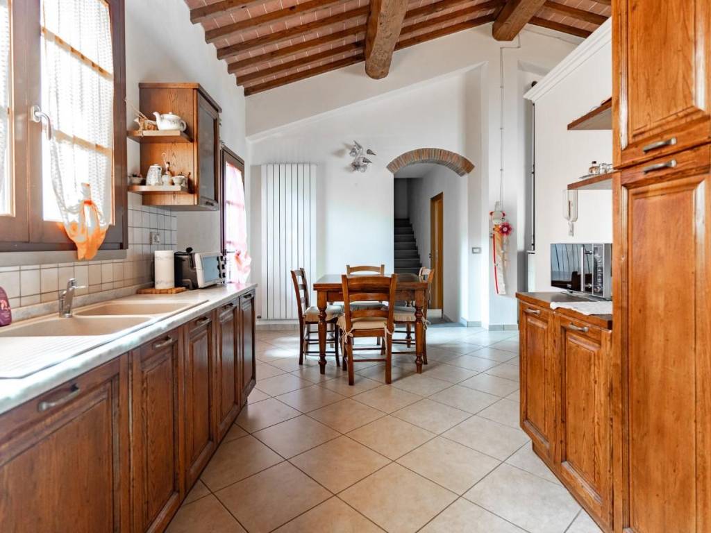 casa indipendente in vendita ad Empoli in zona Villanuova