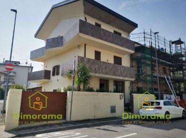 casa indipendente in vendita ad Empoli in zona Marcignana