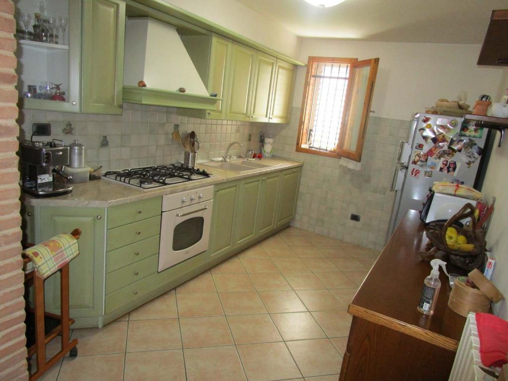 casa indipendente in vendita ad Empoli in zona Serravalle