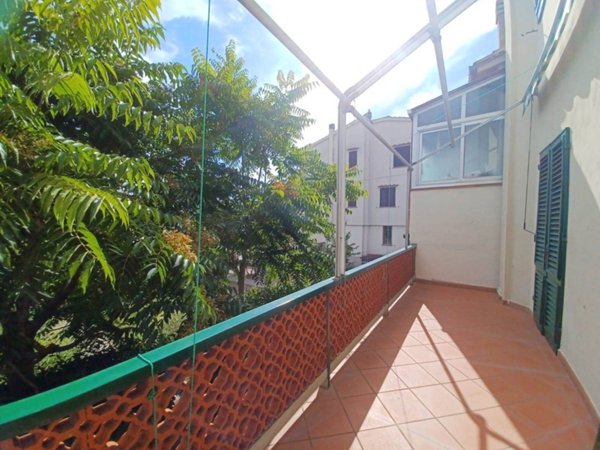 casa indipendente in vendita ad Empoli in zona Carraia
