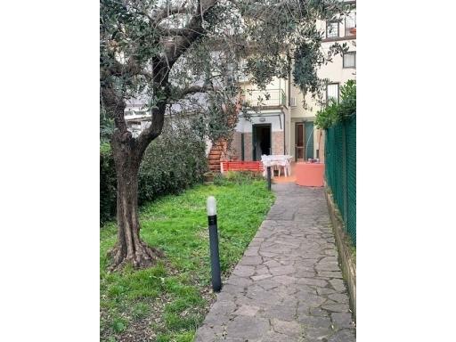 casa indipendente in vendita ad Empoli in zona Centro Storico