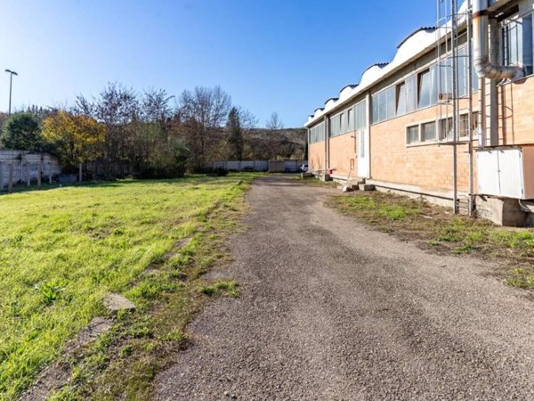 negozio in vendita ad Empoli in zona Centro Storico